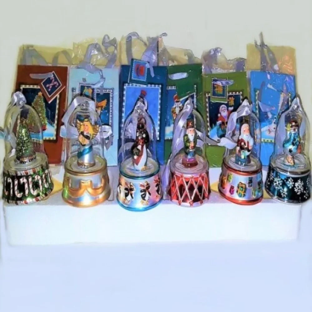 MR. CHRISTMAS VINTAGE SET OF 6 MUSICAL HAND PAINTED DOME BELL ORNAMENTS QVC NWT - Picture 3 of 13